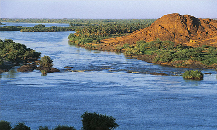 Sông Congo với chiều dài 4.700km
