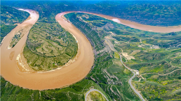 Sông Hoàng Hà với chiều dài 6.464km