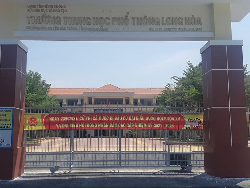 Trường THPT Long Hòa