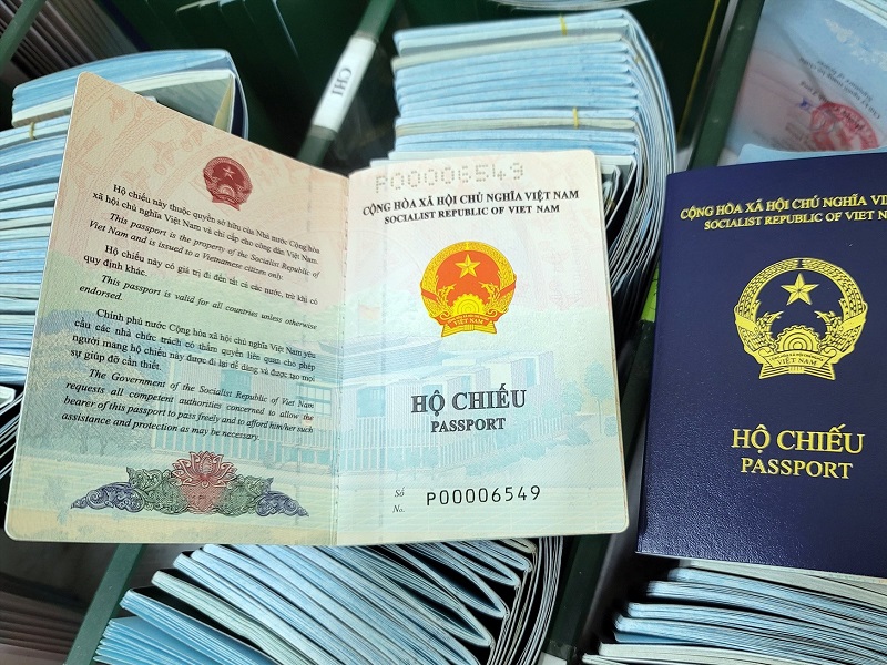 Người dân TPHCM có thể làm hộ chiếu ở tỉnh khác