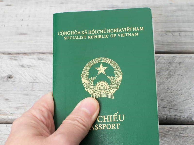 Phí cấp mới hộ chiếu là 200.000 đồng cho mỗi hồ sơ
